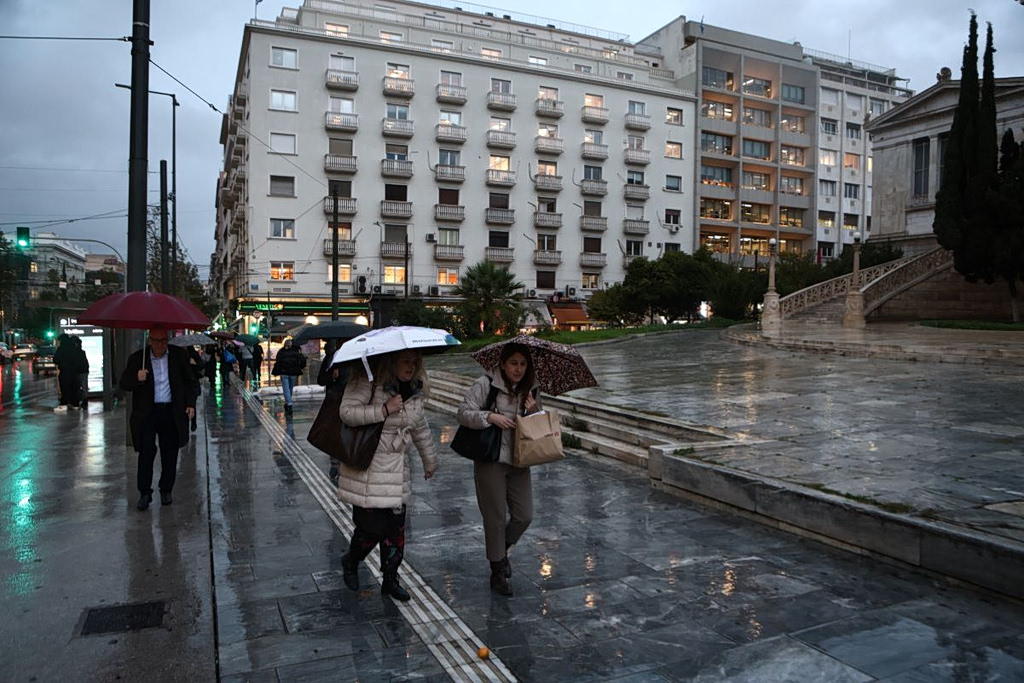 Severe Weather Alert Issued Across Western and Northeastern Greece