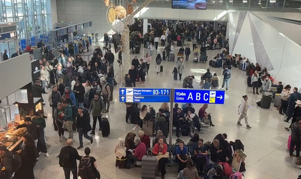 Special Committee Probes Greek Airspace Blackout After Chaos