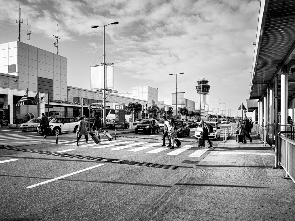 Scenarios for the Airport Blackout