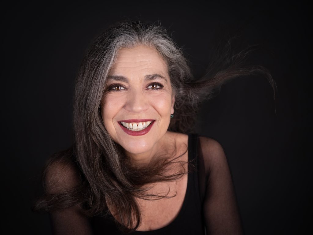 An Ode to the Mediterranean Through Songs in Different Languages at the Theatre of the NO