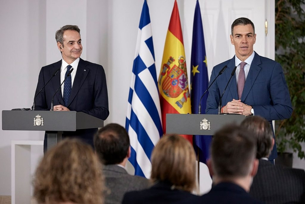 Mitsotakis in Madrid for Talks With Spanish Counterpart Sanchez