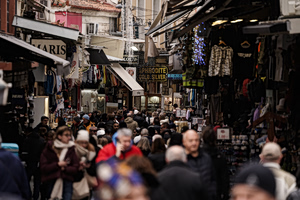 Greece’s Retail Sector Struggled During Christmas Shopping Season