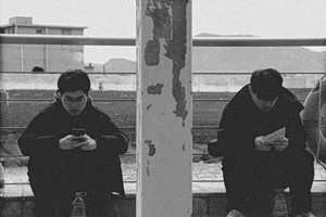 “Are You Dead?” App Goes Viral Among Young People Living Alone