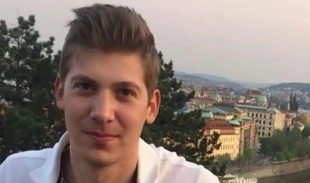 Volunteers Search for Missing Greek Doctor in Crete