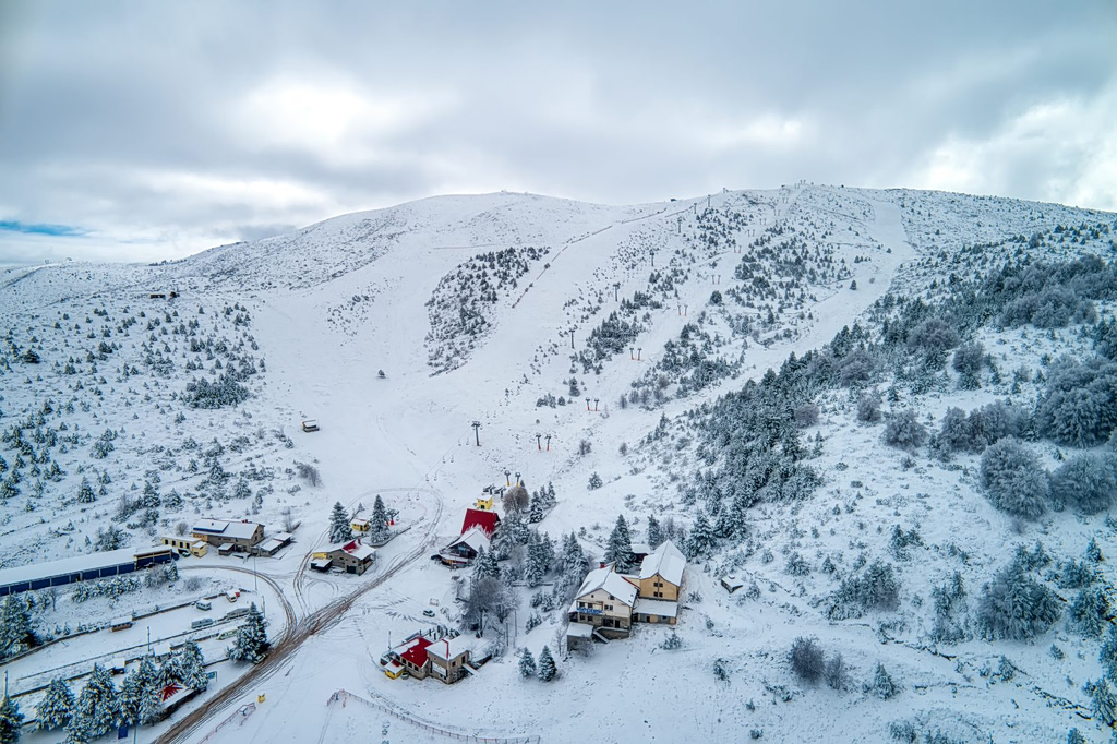 Switzerland Highlights Greece as a Winter Ski Destination