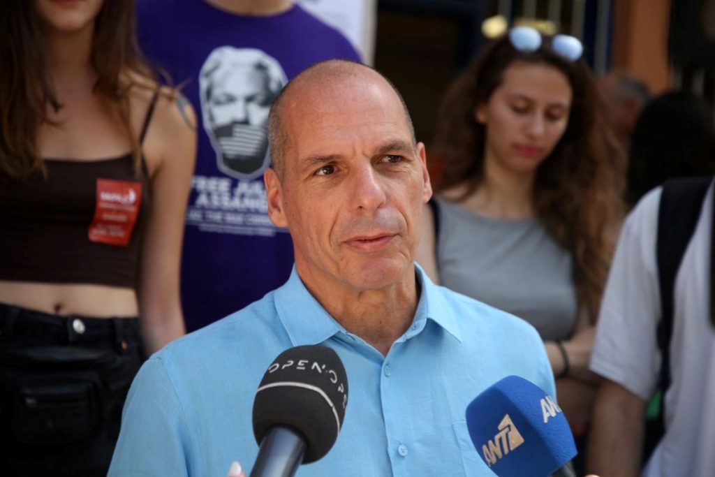 Varoufakis Rails Over His Police Summons for Drug Use Quip