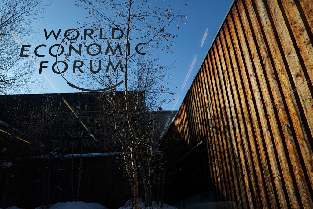 IMF Sees 2026 Global Growth Steady Amid AI Investment Boom