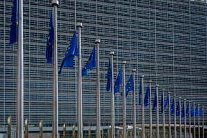 Germany, Italy Warn EU Risks Losing Global Competitiveness