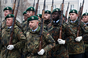 Spain Calls for EU Joint Army Amid Greenland Tensions