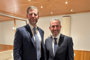 AKTOR CEO Meets With Eric Trump, Saudi Minister, at Davos