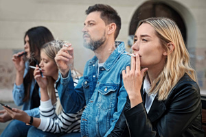 Why 20-Somethings Are Trading Their Vapes for Cigarettes
