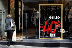 Sunday Shopping During Winter Sales