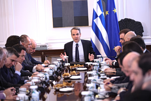 Mitsotakis Sets Priorities at First Cabinet Meeting of 2026