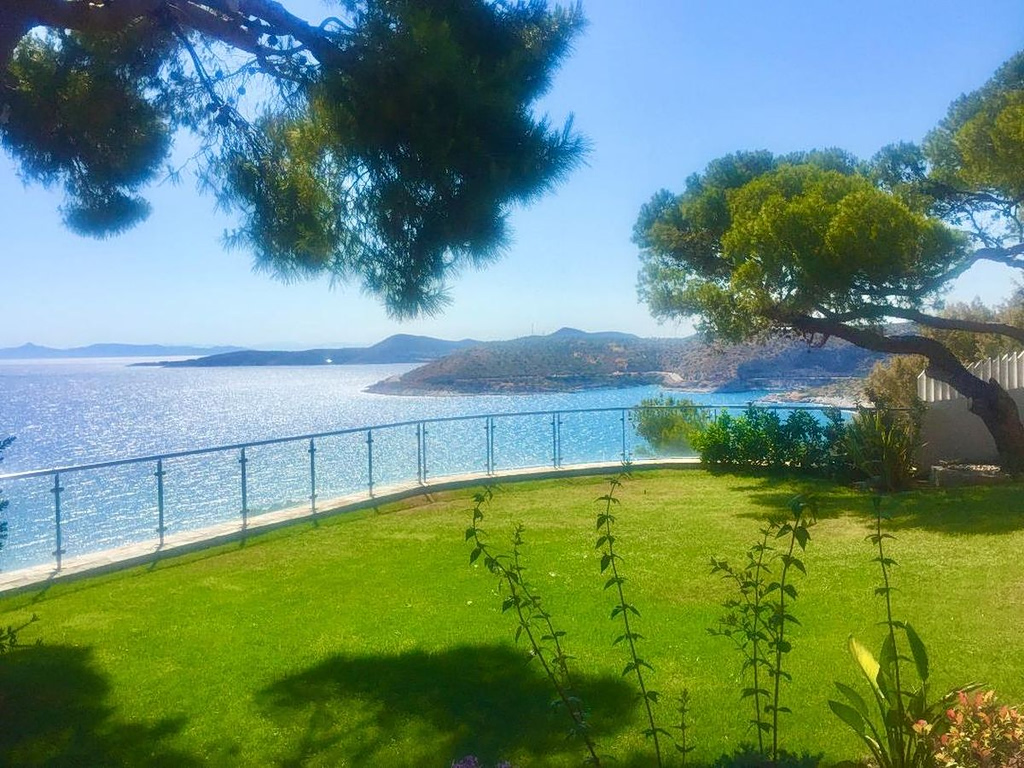 Why Many Luxury Homes in Greece Remain Unsold