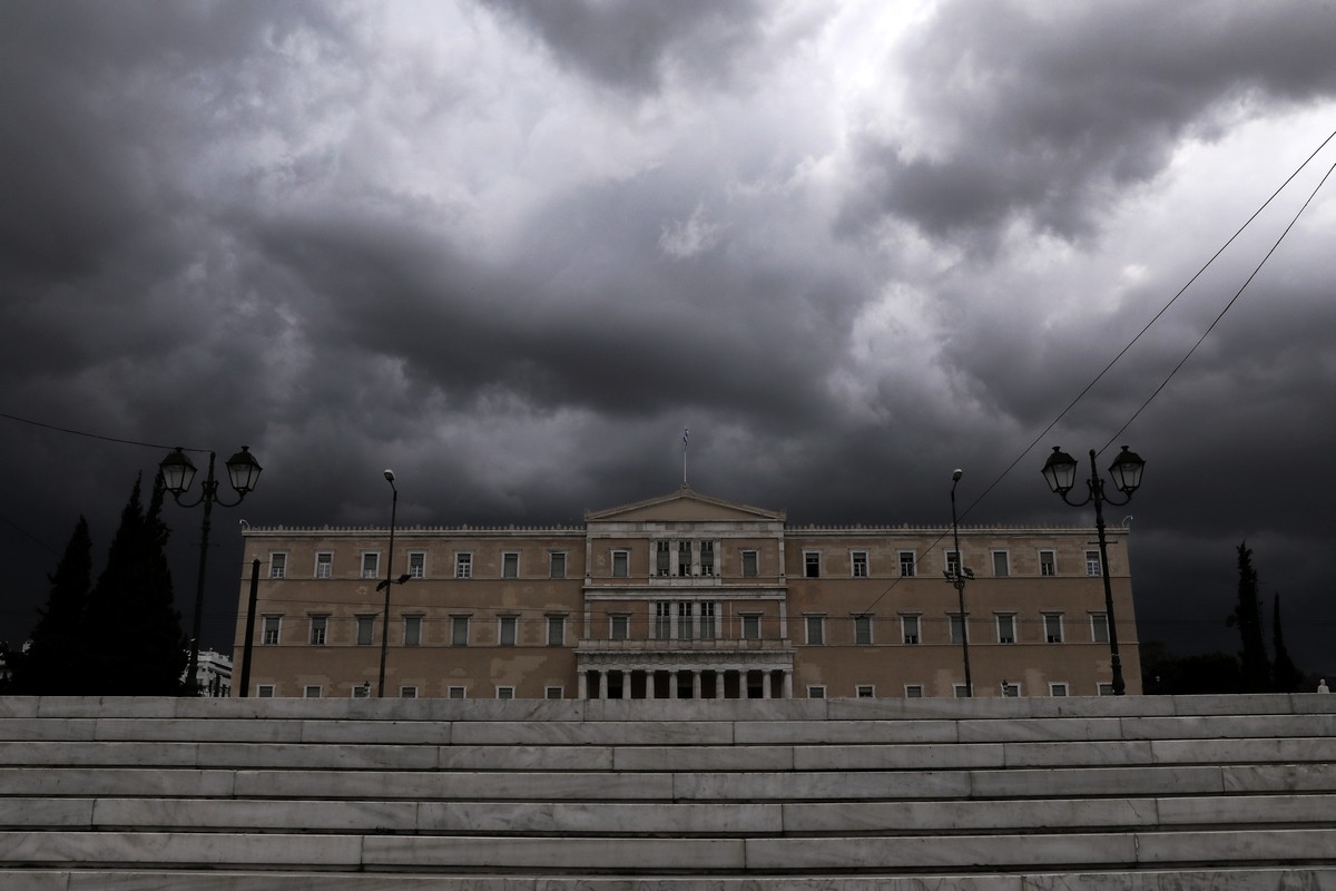Storm Kristin Brings Heavy Rain and Storms Across Greece