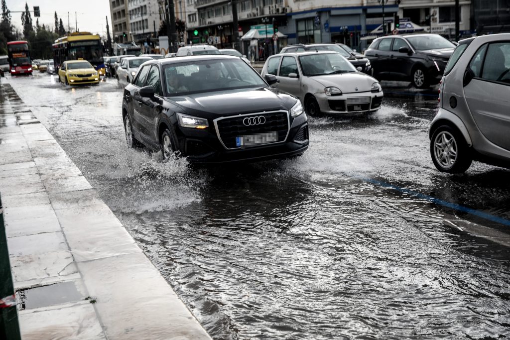 Athens Traffic Alert: Storm Kristin Triggers Gridlock
