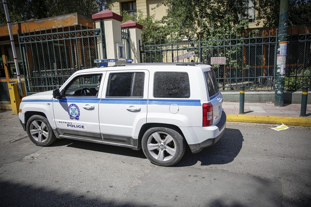 Dramatic Jewelry Heist as Car Stolen and Burned