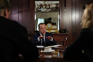 Medvedev Warns World Over New START Treaty Expiry