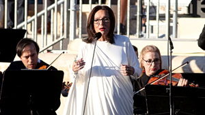 France Honors Nana Mouskouri with Lifetime Music Award