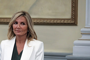 Greek PM’s Wife Hospitalized After Accident in Milan