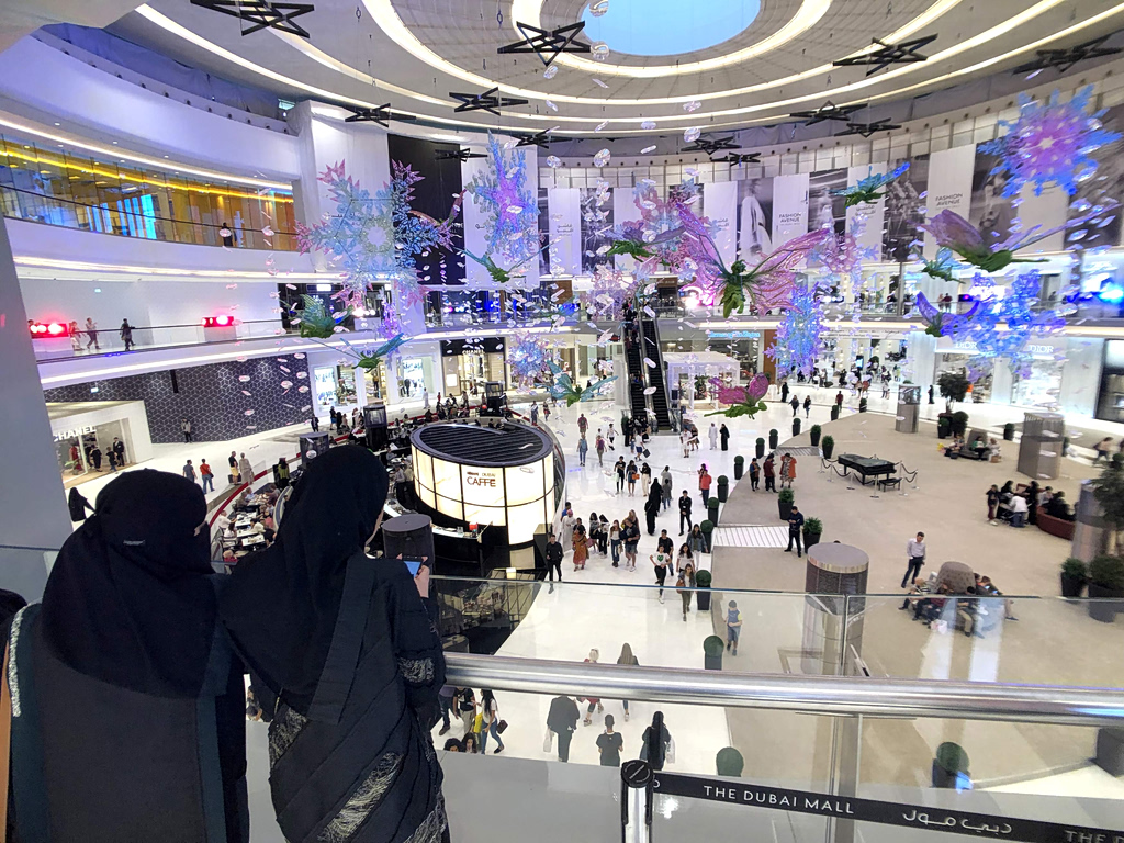 Saudi Youth Couldn’t Date Openly a Decade Ago. Now Tinder Is Booming.