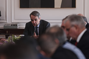 Mitsotakis Highlights Turkey Talks, Labor Reform in Sunday Review