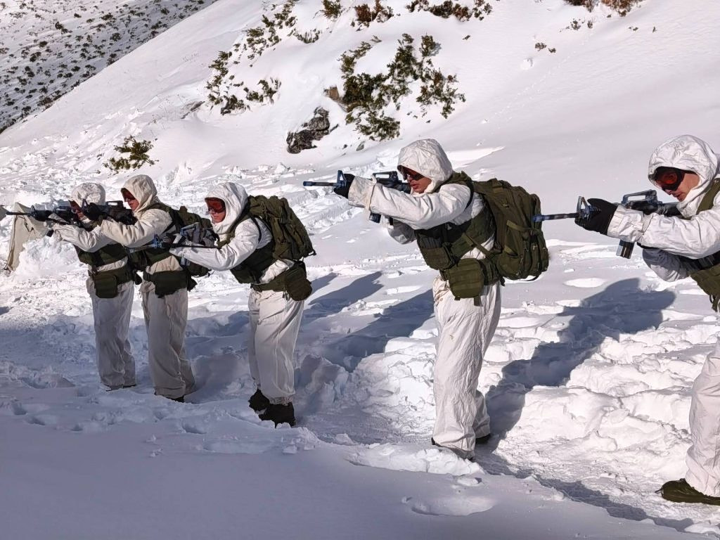 Hellenic Military Academy Holds Winter Training with Allies