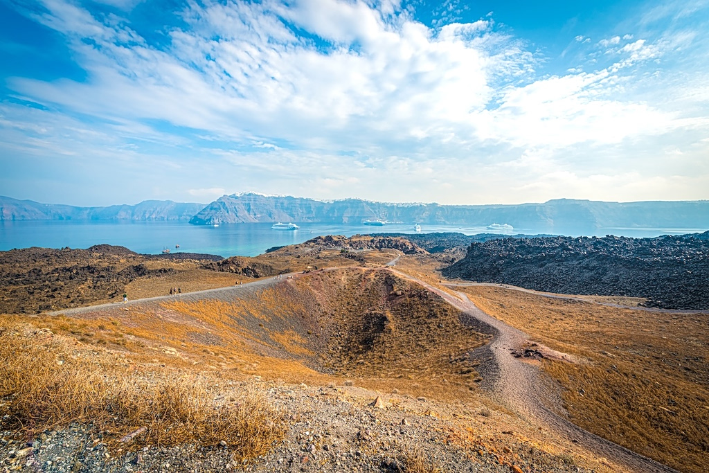Santorini volcano museum