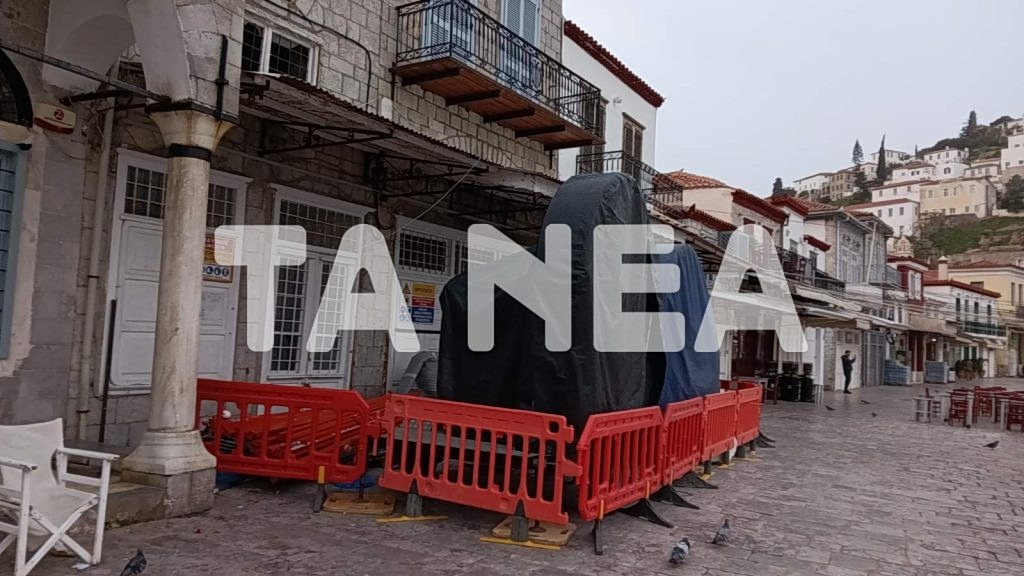 Hollywood, Brad Pitt Coming to Hydra