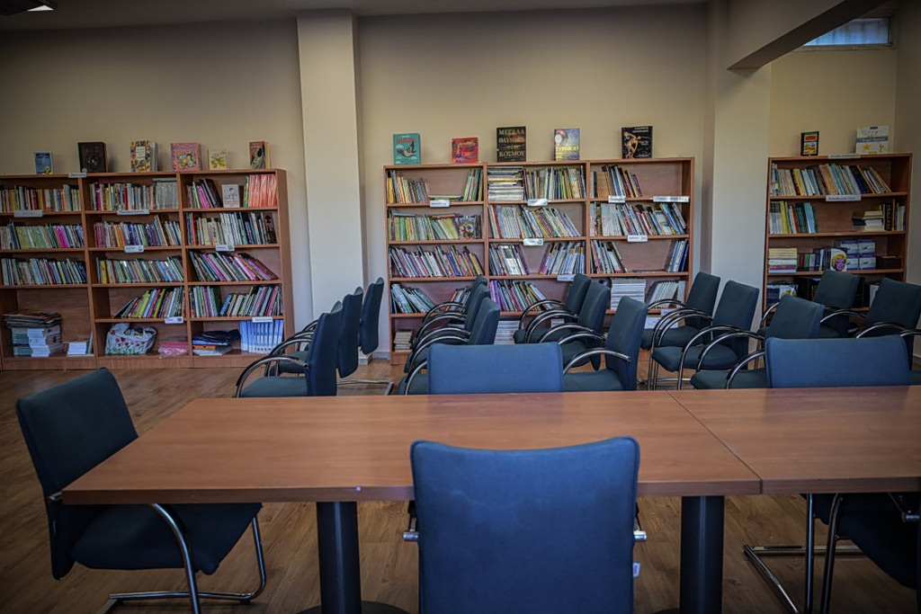 The Big Return to Paper Books