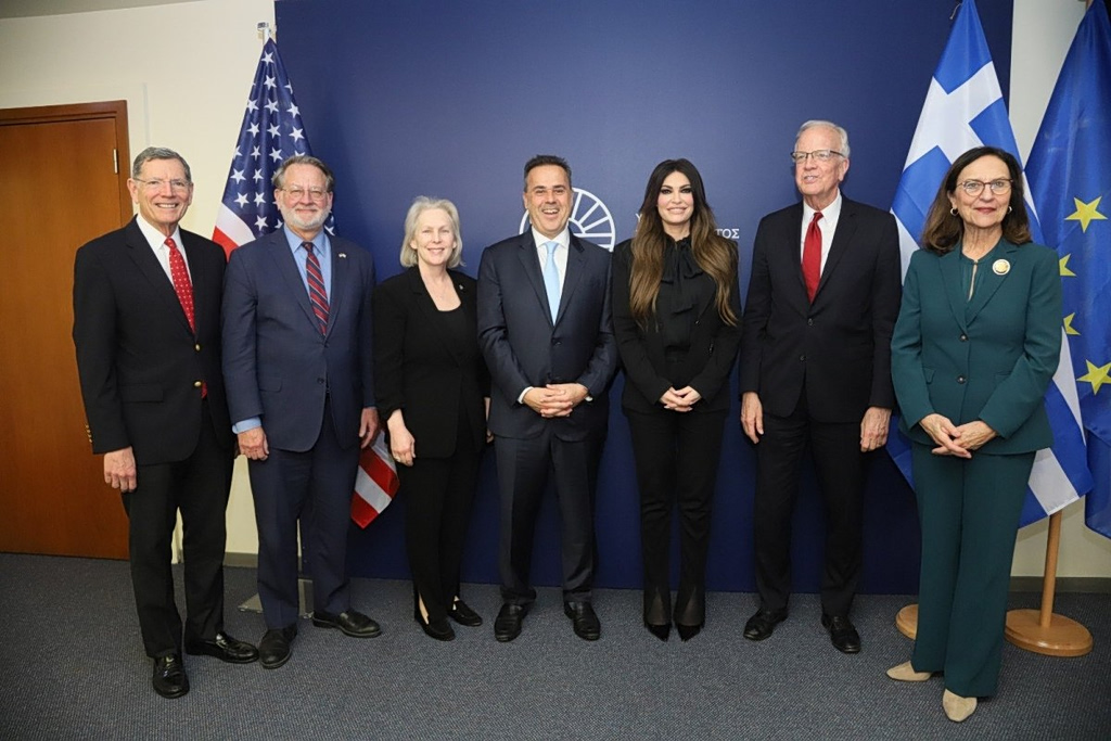 Greek Energy Min. Heads to U.S. for Crucial Vertical Corridor