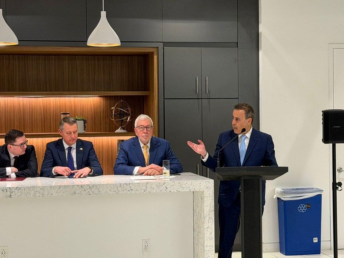 Papastavrou Vertical Corridor