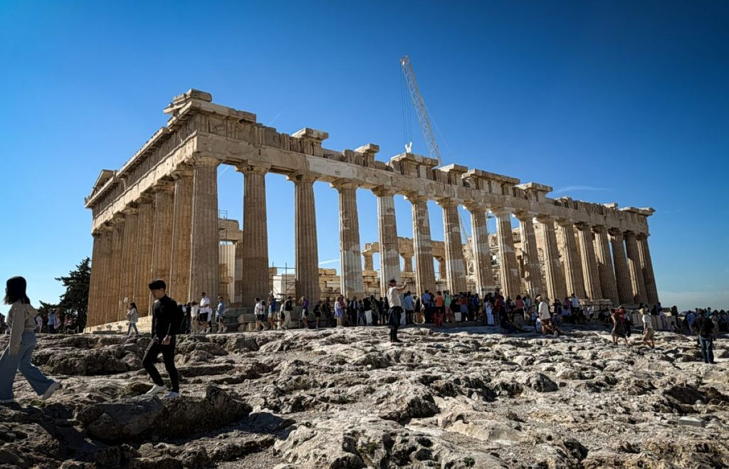 Explore Athens for Free: Guided Tours in March 2026