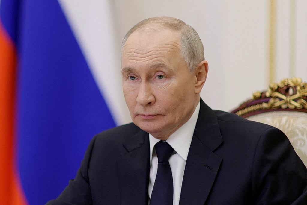 Putin Hints Russia May Halt Gas Supplies to Europe