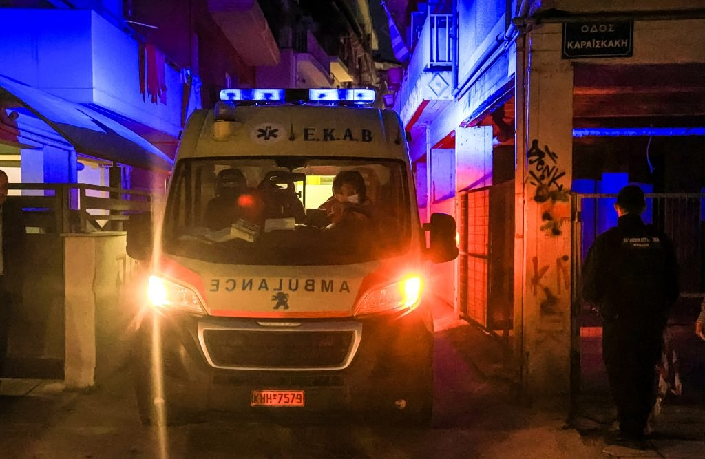 Foreign Pupil on School Trip Dies in Fall at Central Athens Hotel