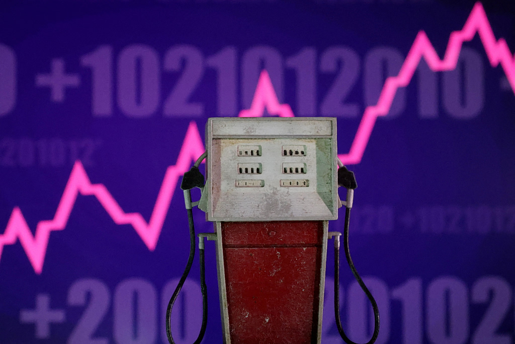 Greece Relies on €40B Cash Buffer Amid Energy Price Fears