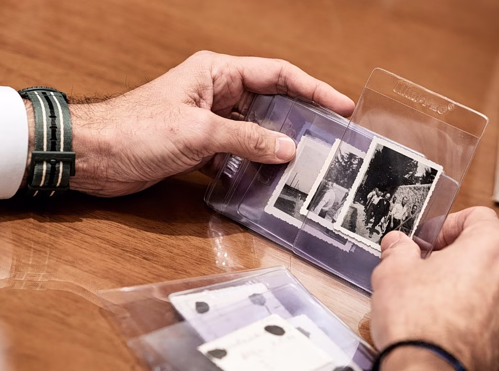 Mitsotakis on Rare WWII Kaisariani Execution Photos