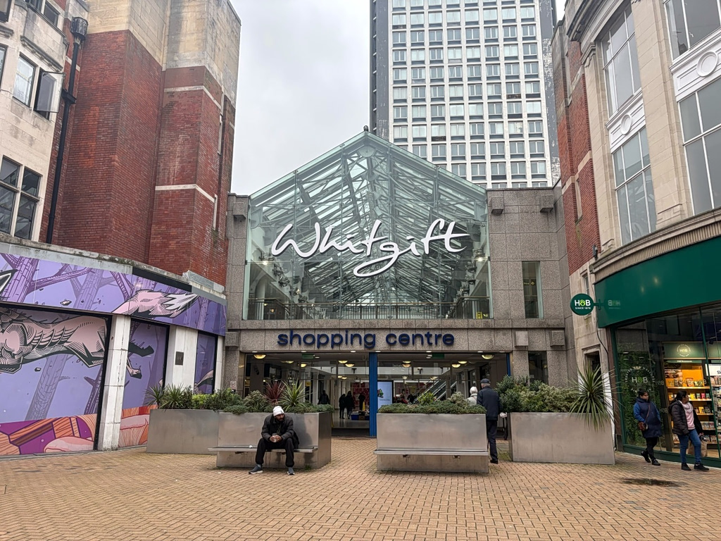 A London Shopping Mall Was Dying. Then Taylor Swift Put It in a Music Video.