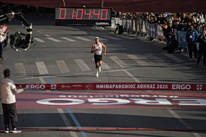 Thousands take part in Athens Half Marathon 2026