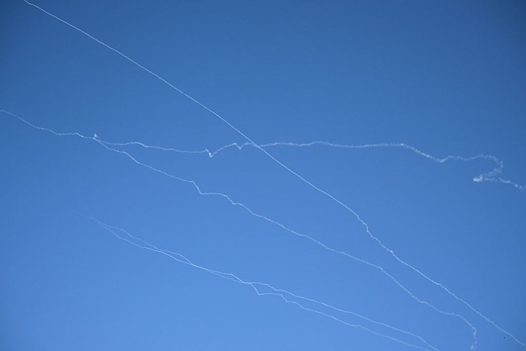 HRW Accuses Israel of Illegal White Phosphorus Use in Lebanon