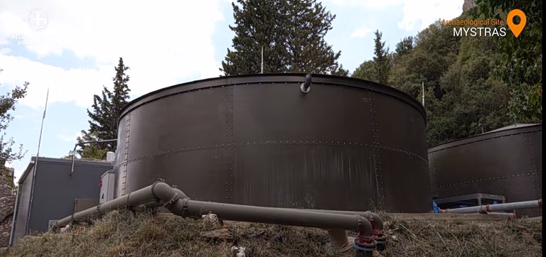 monuments greece climate