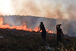 Chios Fire Traced to Power Pole, Fire Service Report Reveals