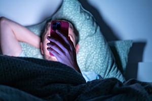 Doomscrolling: The Habit That Steals Your Sleep