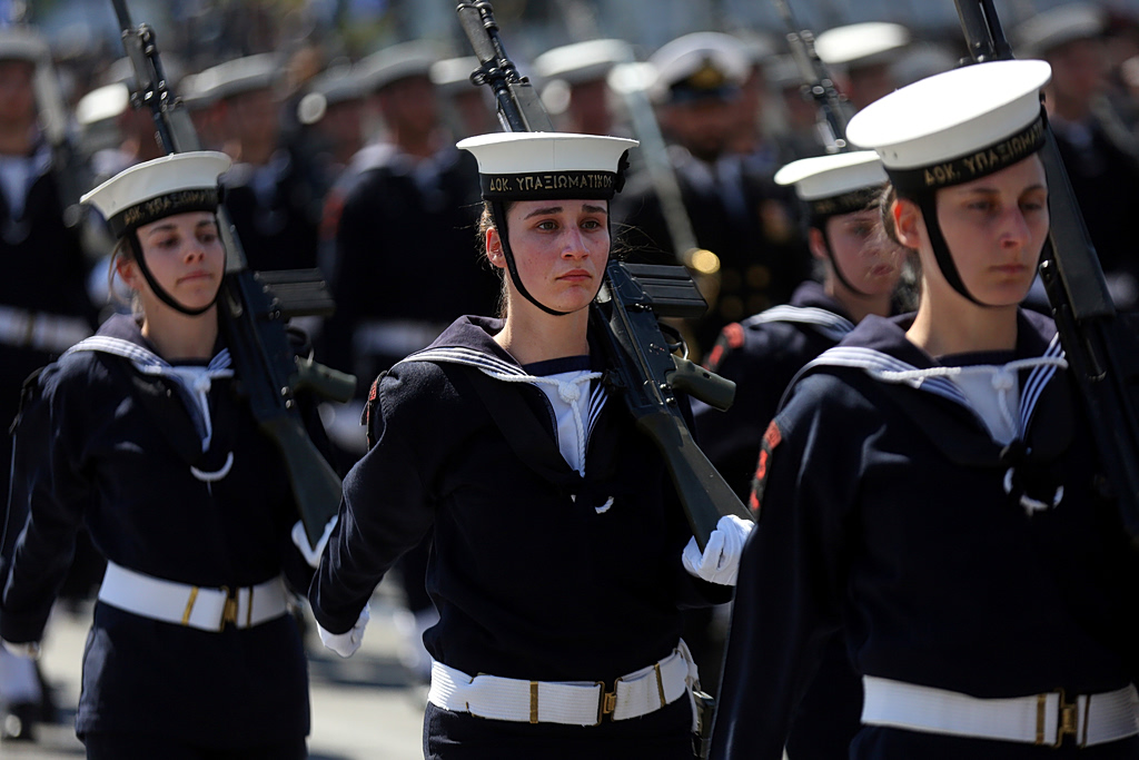 Greece Launches Vol Military Service Program for Women