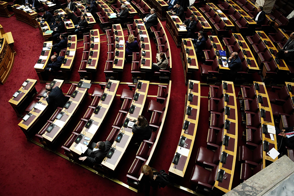 Parliament Approves Energy Deals with Chevron, Helleniq Energy