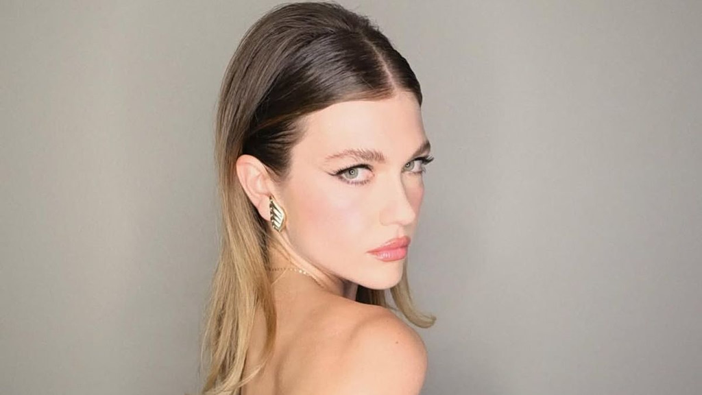 Klelia Andriolatou Shines at Elton John’s Oscar Party in Los Angeles