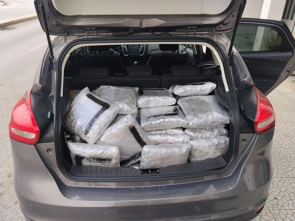 Police Arrest Man for Possession and Trafficking of 60kg Cannabis