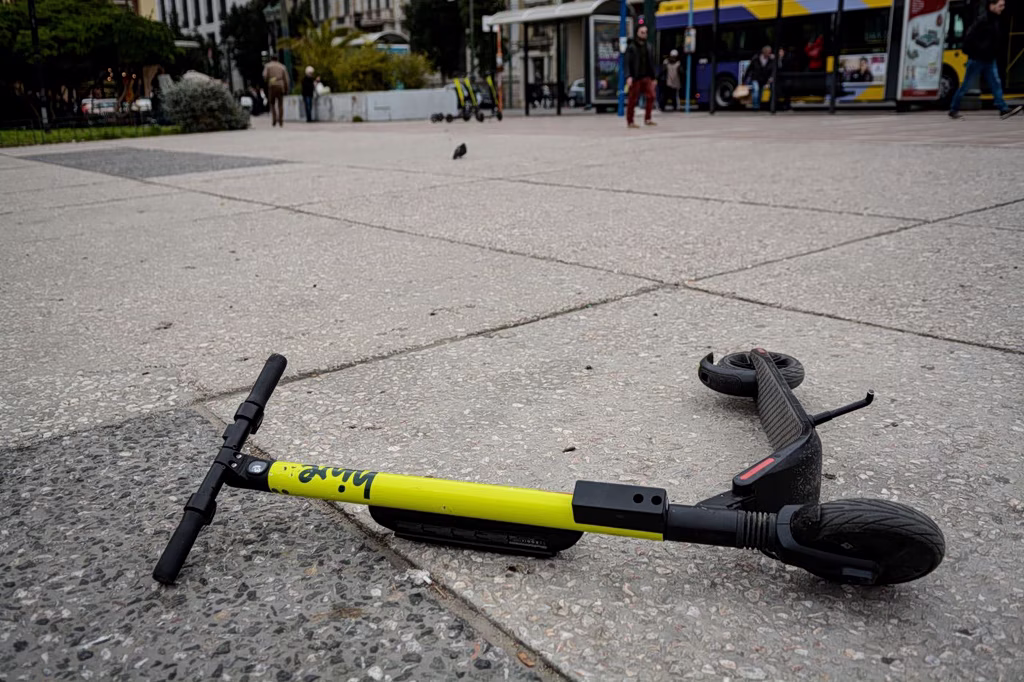 Teen in ICU After Electric Scooter Crash in Corfu