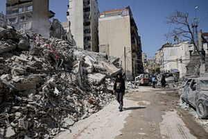 France: Lebanon Can’t Disarm Hezbollah Under Bombing