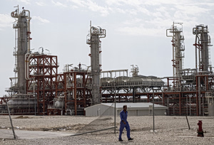 Escalating Attacks on Gulf Energy Assets Plunge Iran War Into New Phase